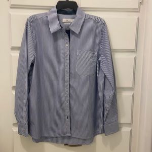 Vineyard Vines dress shirt.